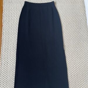 St John Womans Basics Black Santana Straight Knit Long Skirt Slit Size 6 Stretch